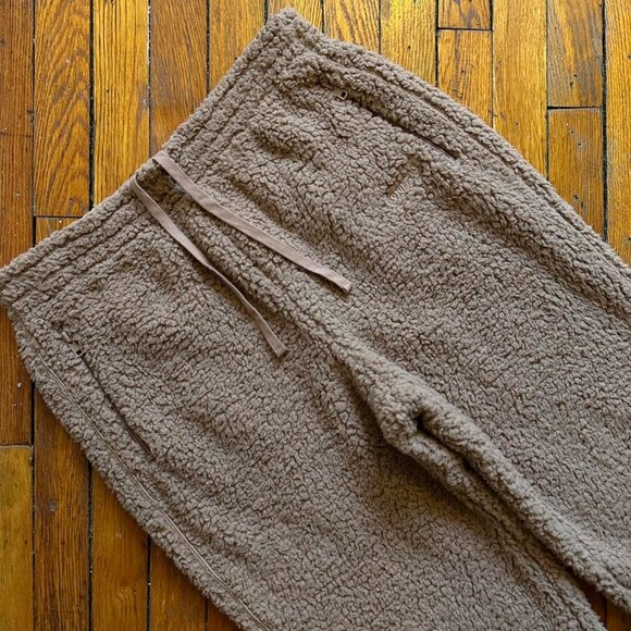 SKIMS Kim Kardashian Teddy High Pile Fleece Sweatpants Women‎ Pink Desert Tan. - Picture 2 of 8
